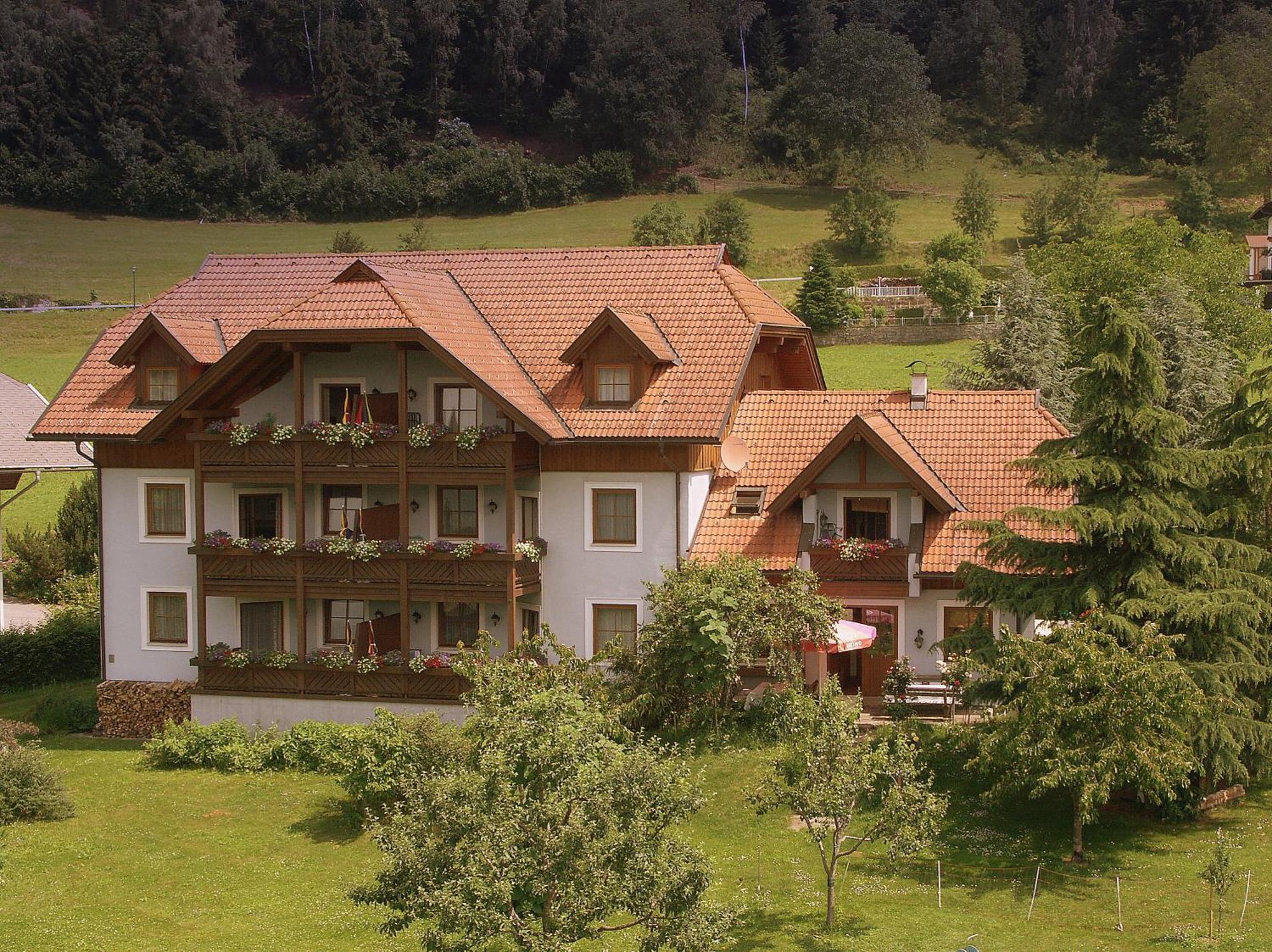 Ferienwohnungen Fischerhaus - Direkt Am See มิลชตัทท์ ภายนอก รูปภาพ